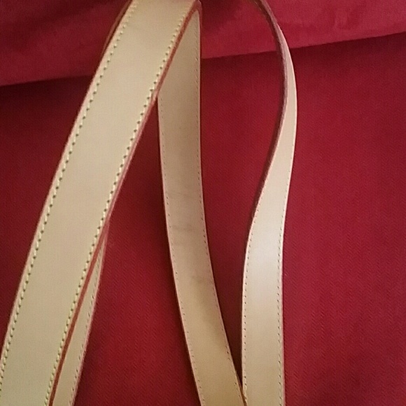 Dooney and Bourke Cabriolete Purse - Picture 6 of 8